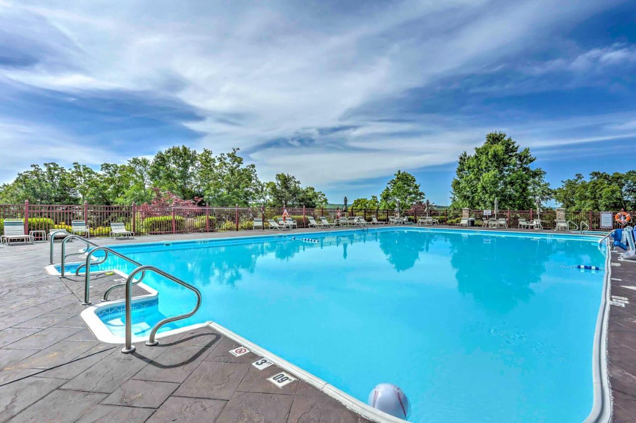 Branson Resort Condo With Scenic Patio And Pool Access エクステリア 写真