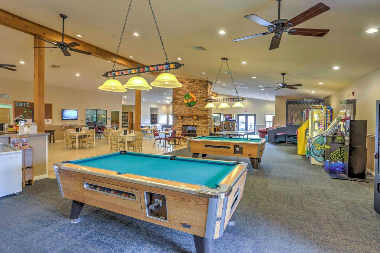 Branson Resort Condo With Scenic Patio And Pool Access エクステリア 写真