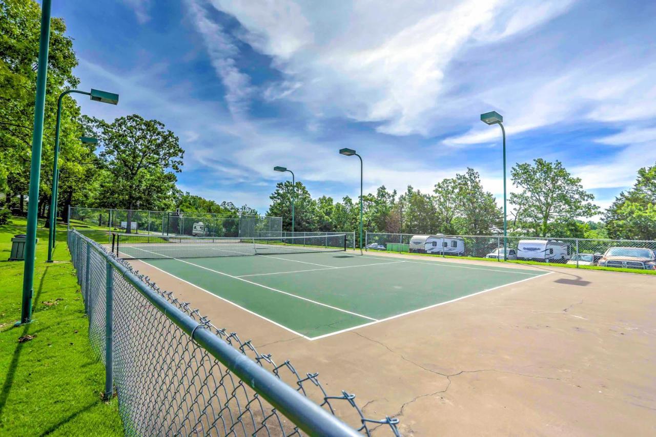 Branson Resort Condo With Scenic Patio And Pool Access エクステリア 写真