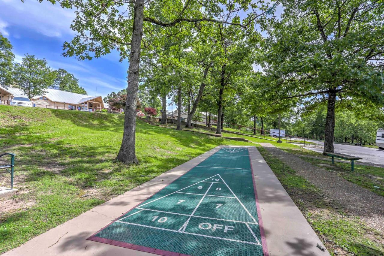 Branson Resort Condo With Scenic Patio And Pool Access エクステリア 写真